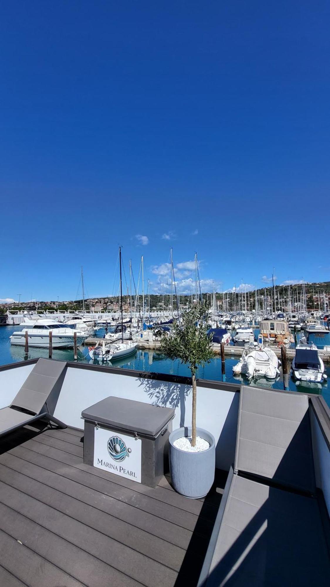 Floating House - Marina Pearl Leilighet Portorož Eksteriør bilde
