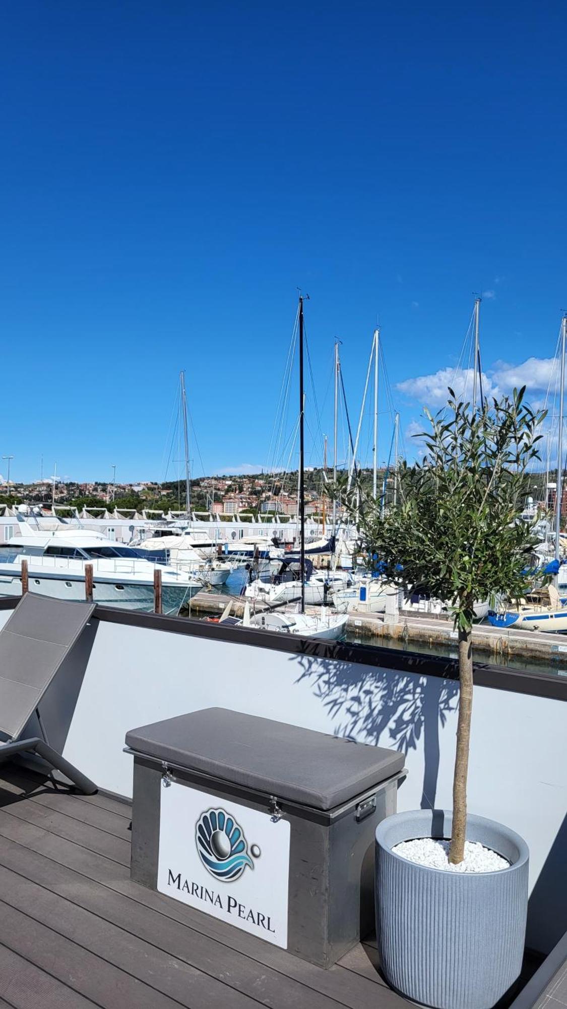 Floating House - Marina Pearl Leilighet Portorož Eksteriør bilde