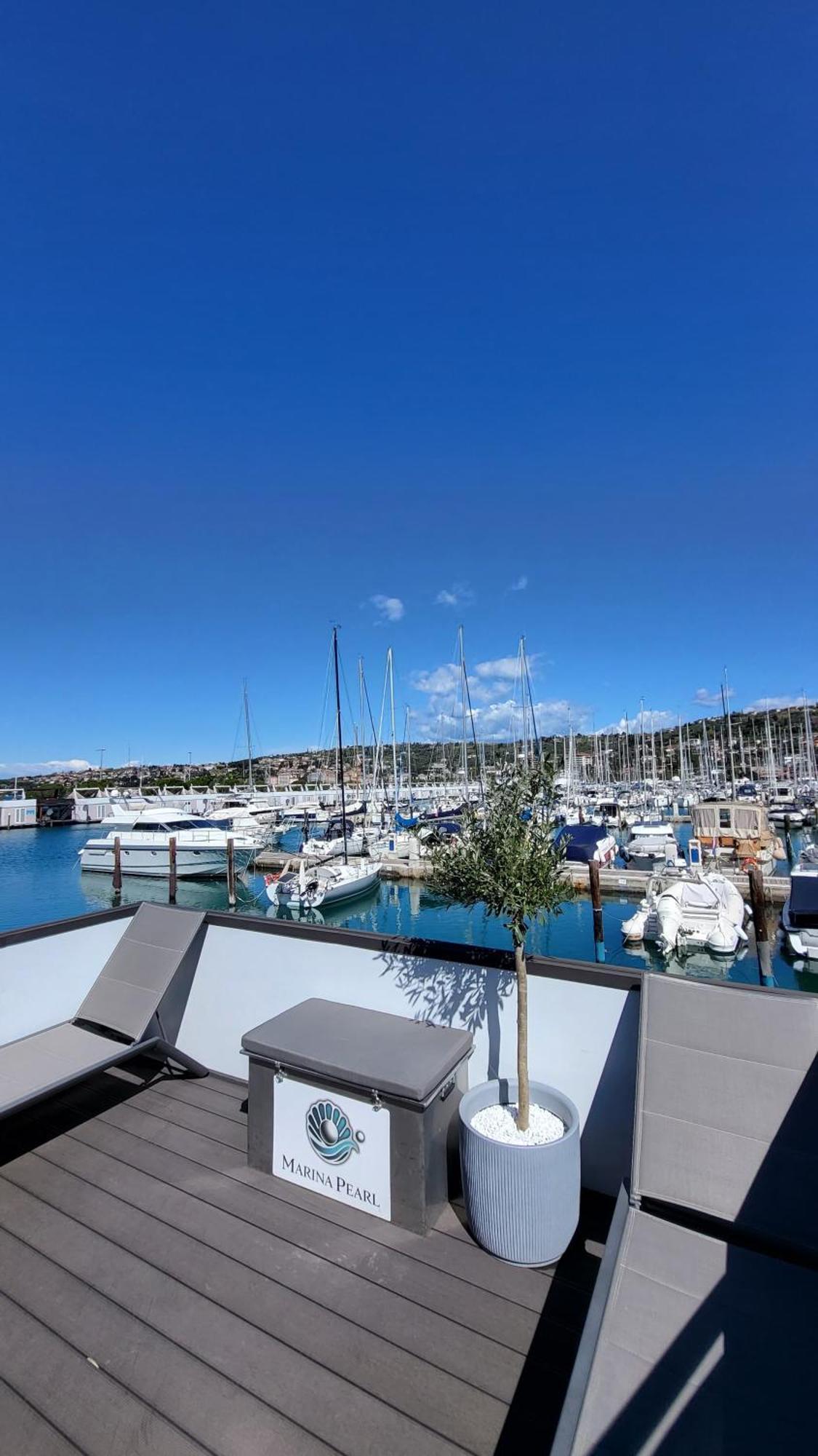 Floating House - Marina Pearl Leilighet Portorož Eksteriør bilde