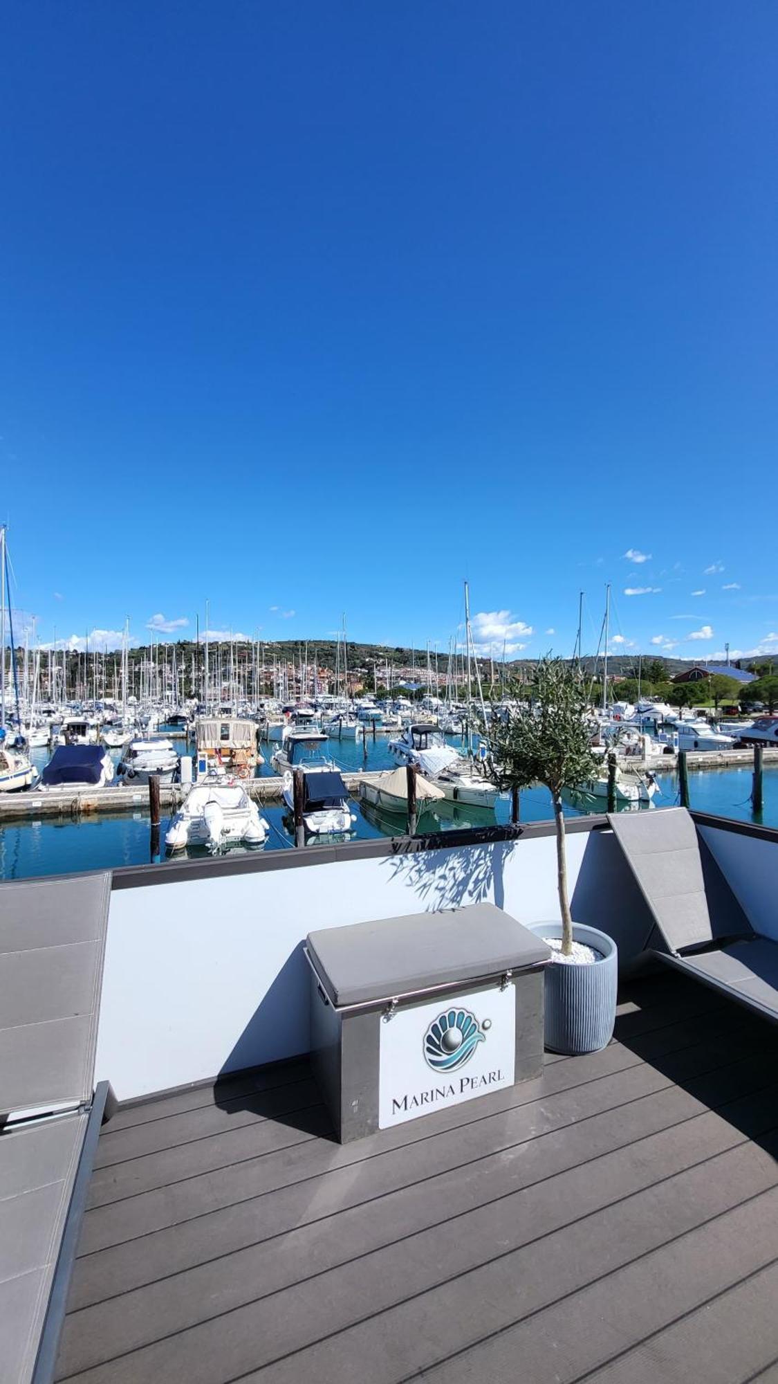 Floating House - Marina Pearl Leilighet Portorož Eksteriør bilde