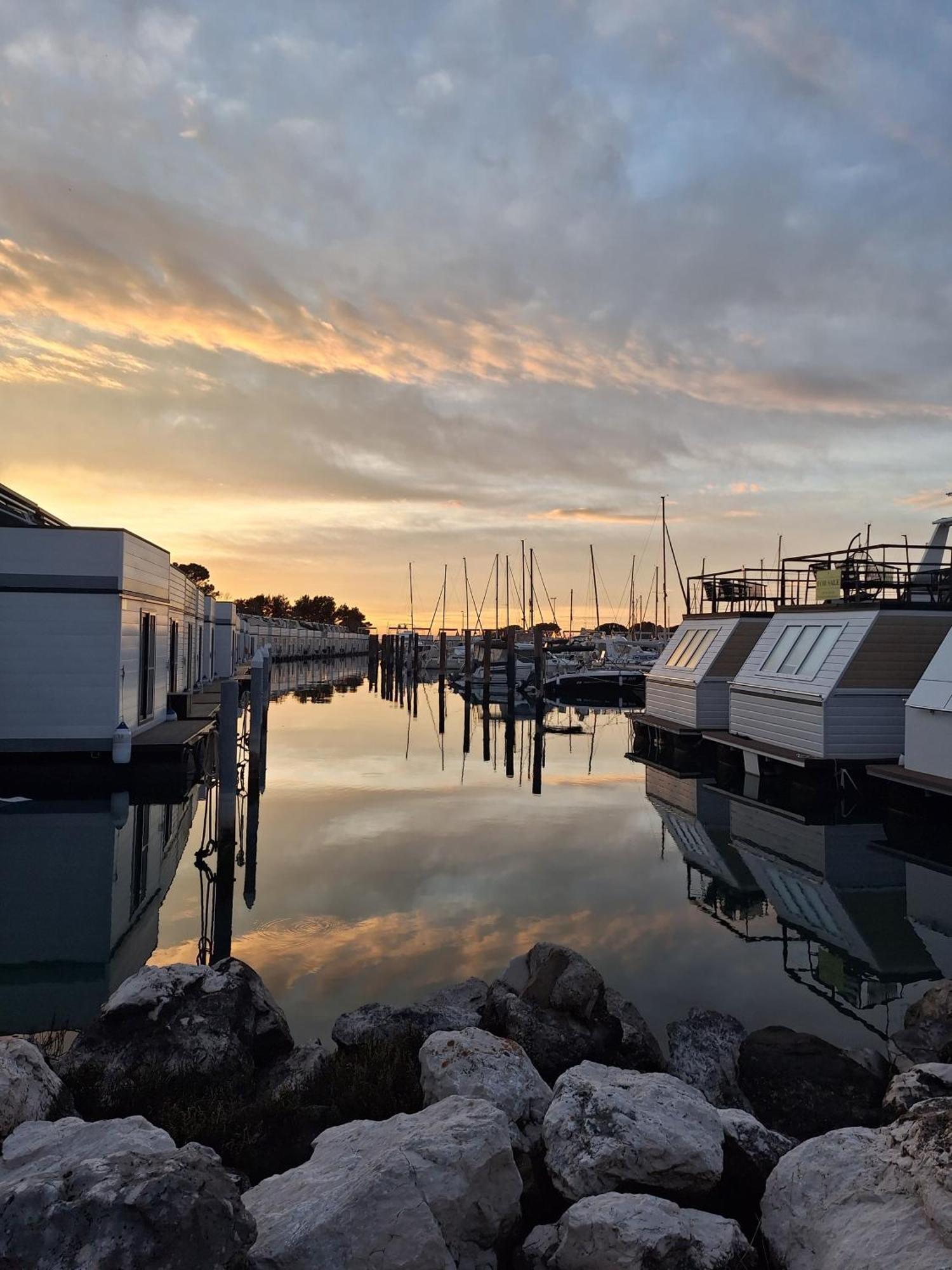 Floating House - Marina Pearl Leilighet Portorož Eksteriør bilde
