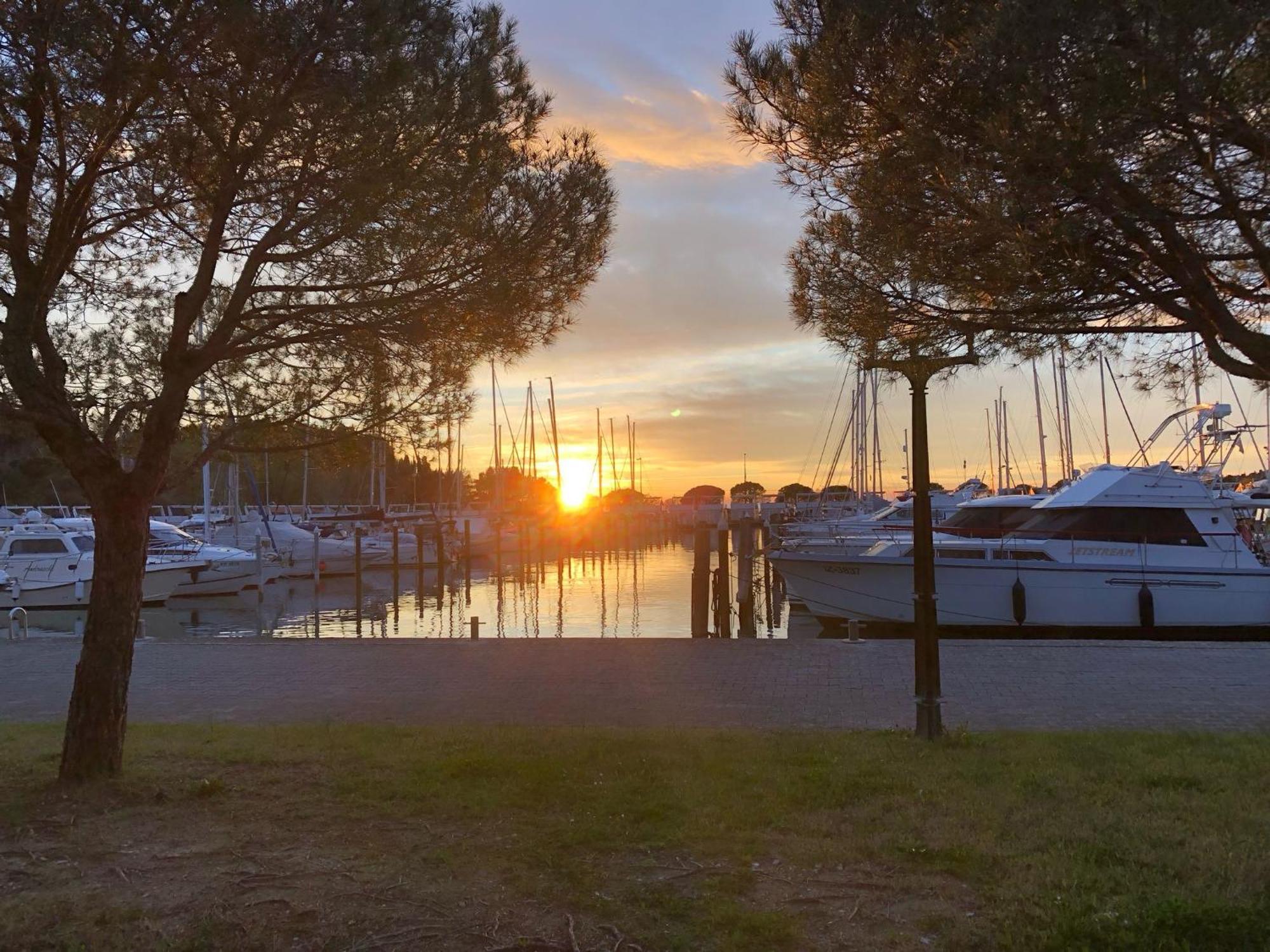 Floating House - Marina Pearl Leilighet Portorož Eksteriør bilde